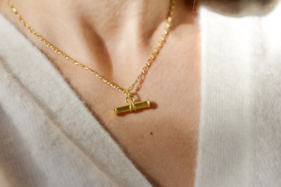 The Estée T-bar Necklace