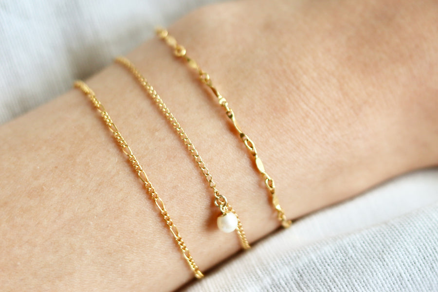 Dainty Stacking Bracelets - Figaro · Pearl · Twisted Bar
