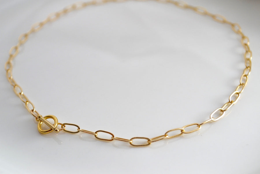 The Sirena Toggle Chain