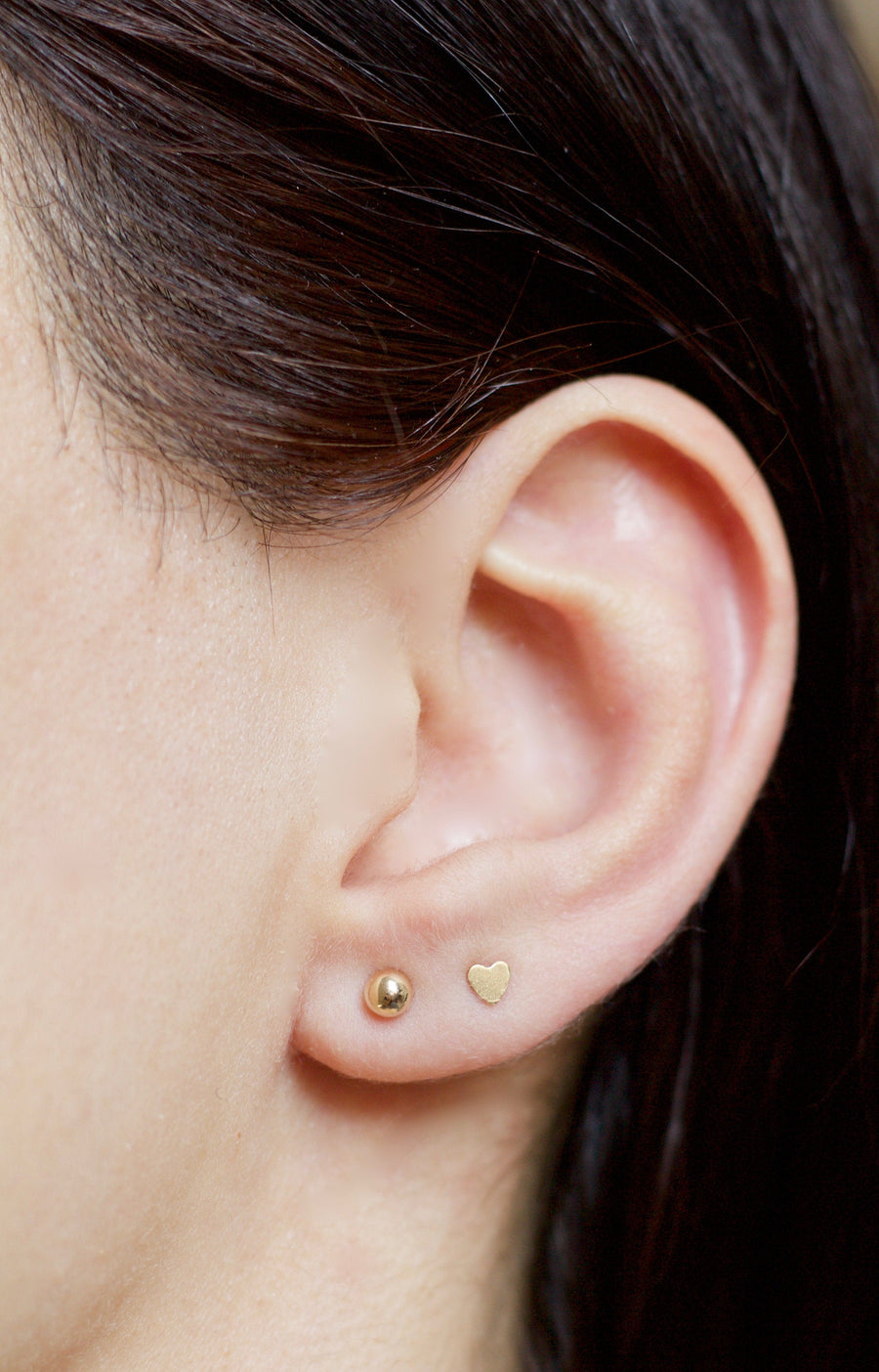 The Amor Tiny Heart Studs